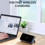باور بانك Aukey 10000 مللي أمبير/ساعة مع شحن لاسلكي وحامل هاتف قابل للطي - الصورة 4