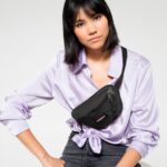 حقيبة خصر إيستباك سبرينغر خفيفة الوزن بتصميم عملي أنيق مع جيوب بسحاب وحزام قابل للتعديل - الصورة 15