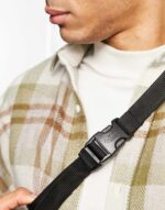 حقيبة خصر إيستباك سبرينغر خفيفة الوزن بتصميم عملي أنيق مع جيوب بسحاب وحزام قابل للتعديل - الصورة 8