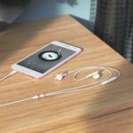 ⁦سماعات هوكو سلكية بصوت ستيريو عالي الدقة وميكروفون بتصميم مريح⁩ - الصورة ⁦2⁩