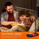 ⁦مصباح مكتب LED يوفر شحن لاسلكي سريع⁩ - الصورة ⁦2⁩